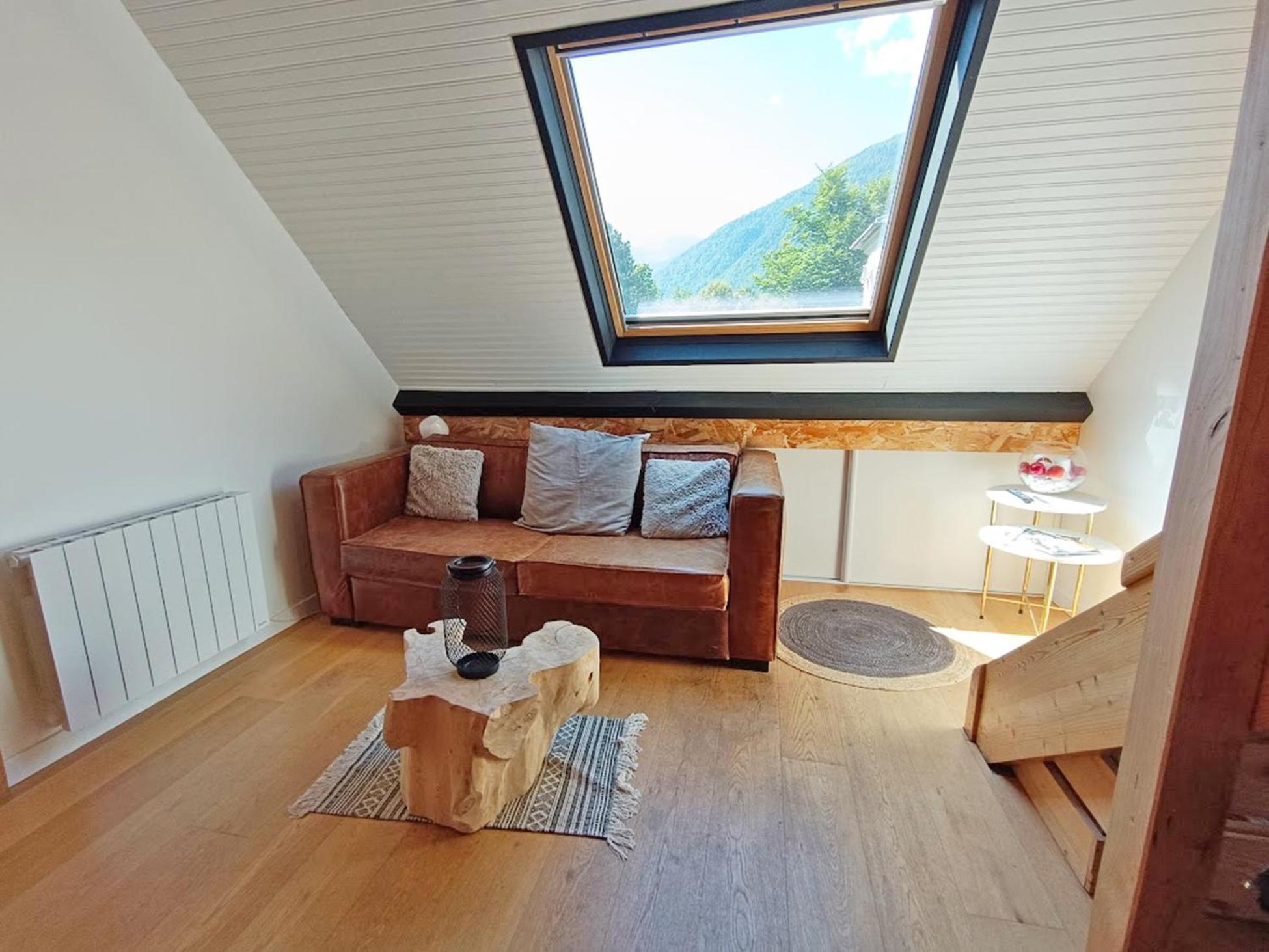 Le Nid De Juliette, T3 Duplex, Parking, Cave Bagneres-de-Luchon Exterior foto